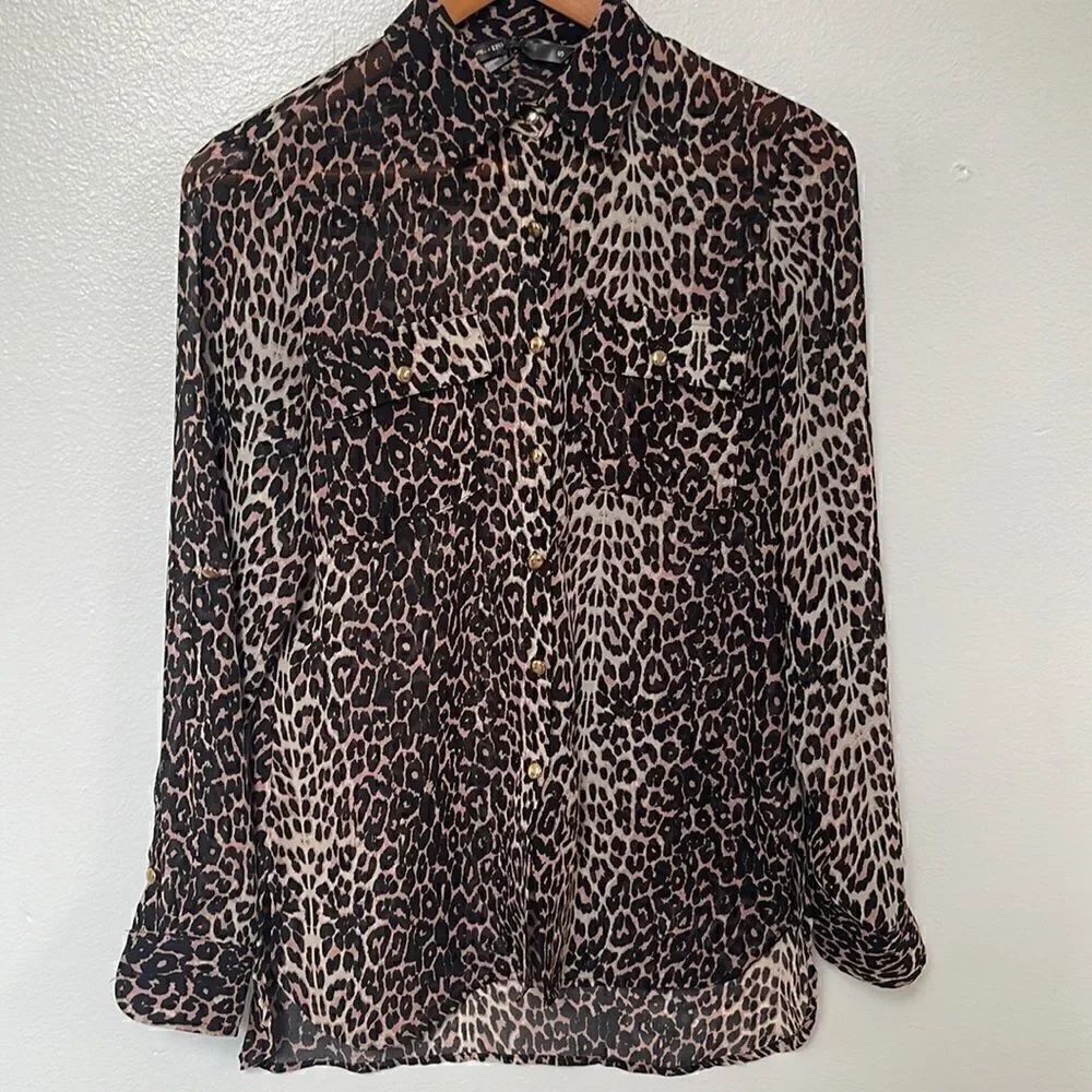 Ali & Kris leopard print blouse.  Size Small.